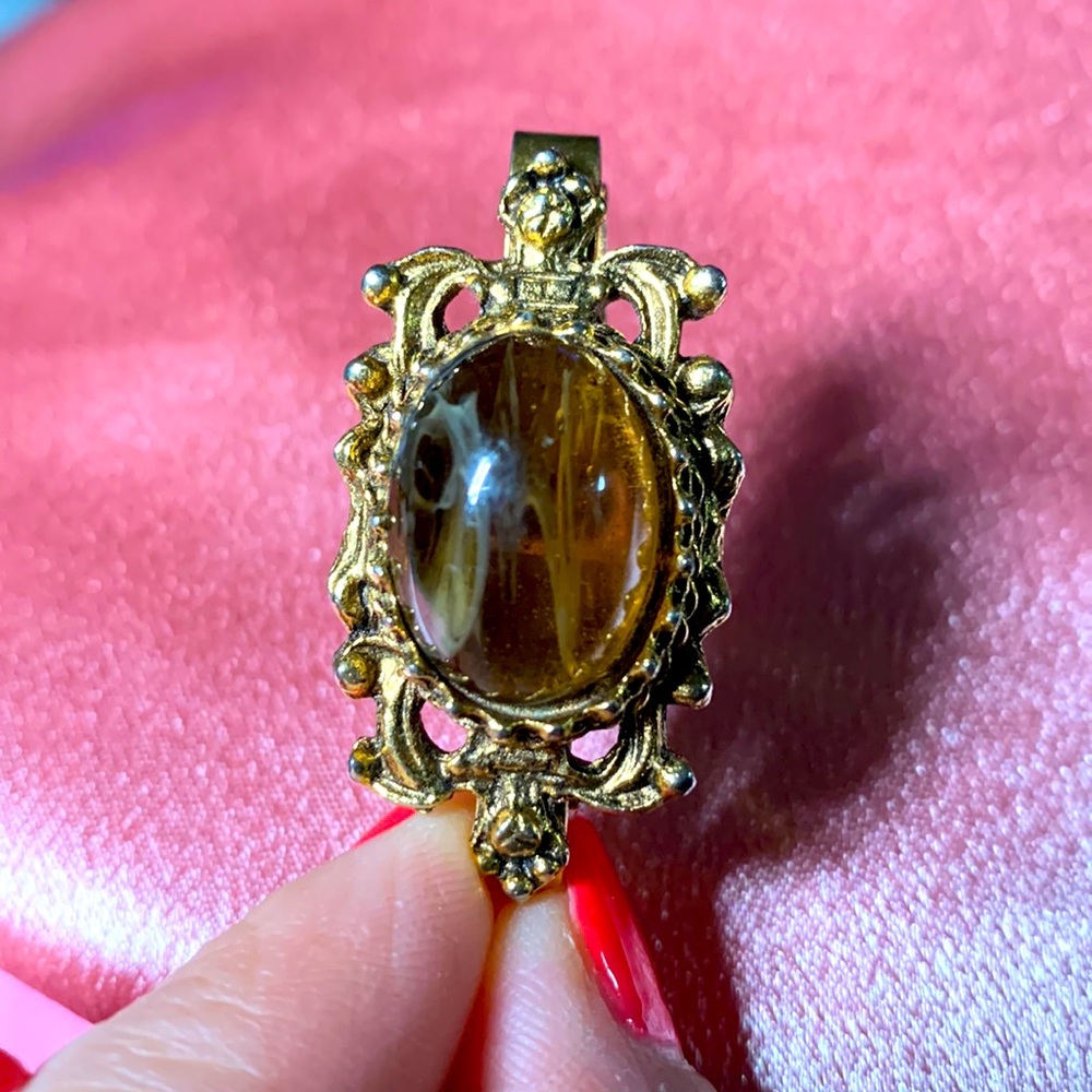 1965 vintage scarf clip